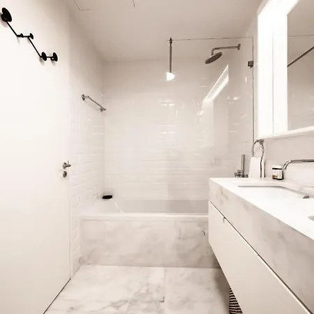 Apartamento 2bdr In Baixa - Praça Do Comércio *